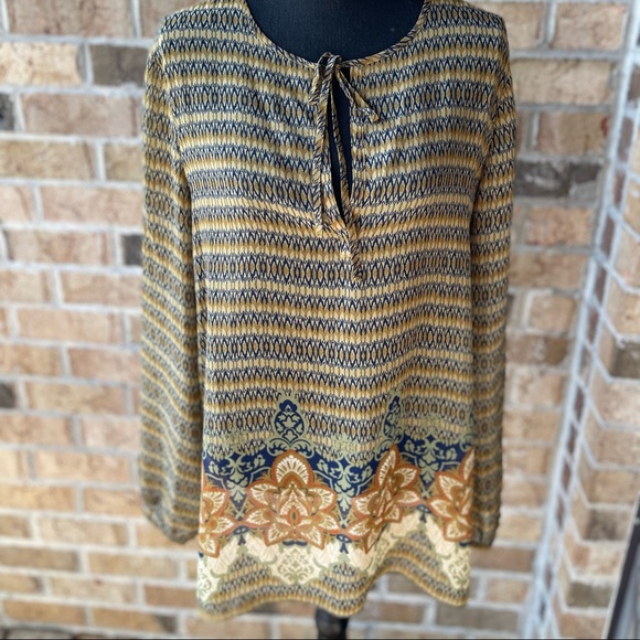 Ann Taylor Women’s Lightweight Tie-Front Blouse - Picture 5 of 8